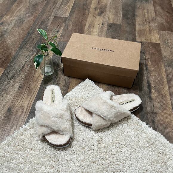 Lucky Brand Size 7 M Cream Faux Fur Marana Sandals Slippers Slides NWB - Picture 1 of 8